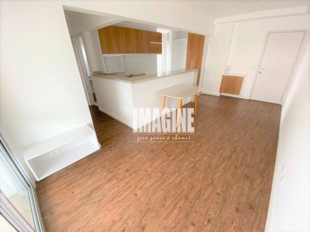 Apartamento à venda com 2 quartos, 56m² - Foto 6