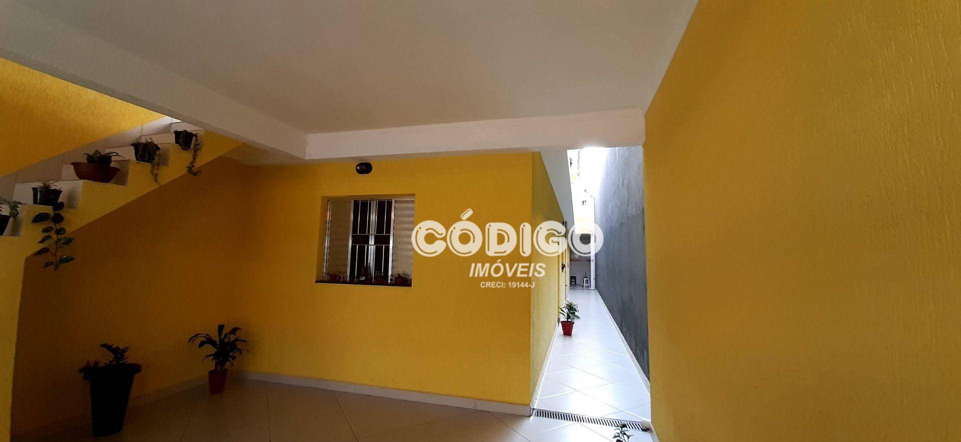 Sobrado à venda com 2 quartos, 178m² - Foto 2