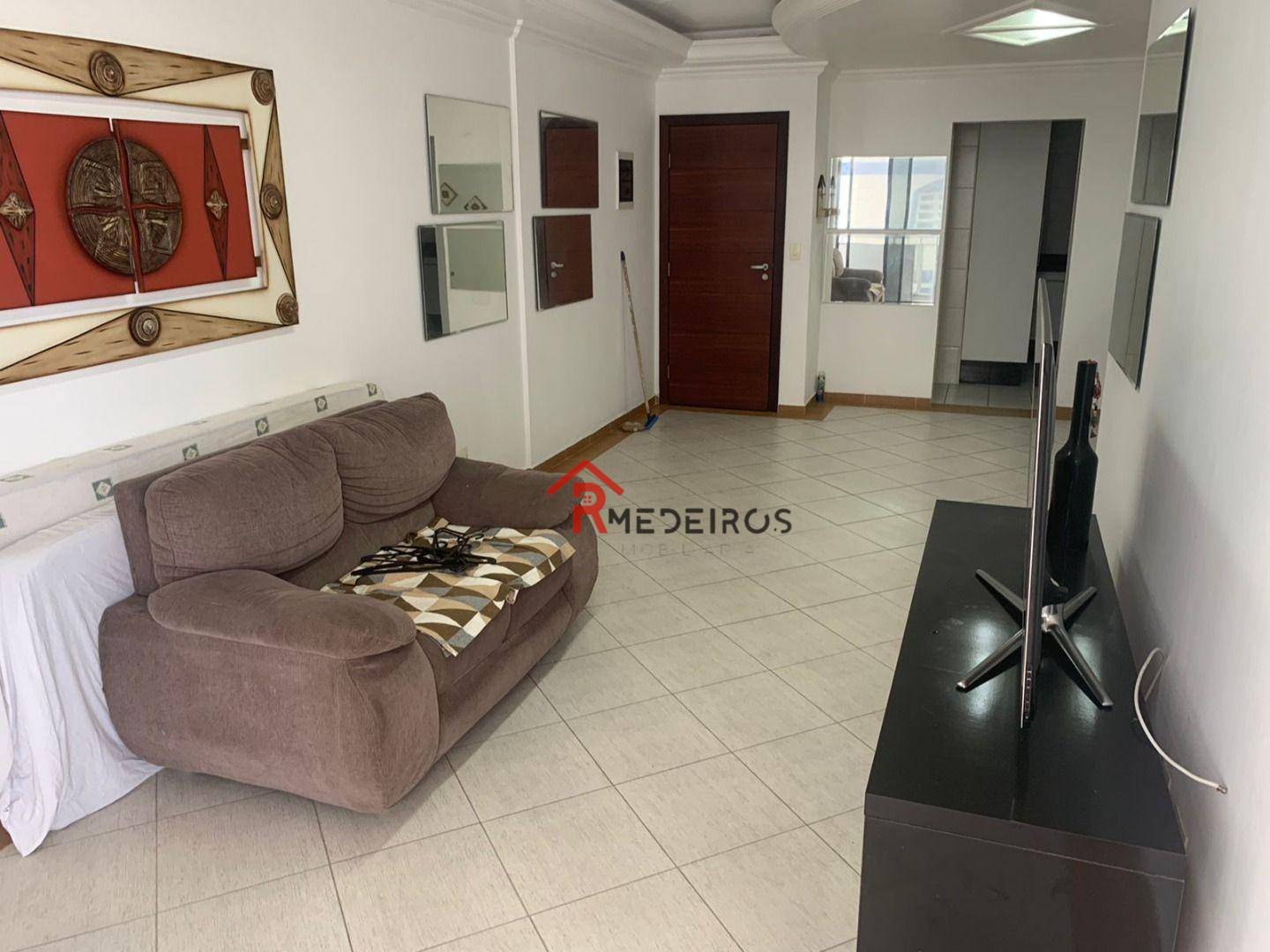 Apartamento para alugar com 3 quartos, 136m² - Foto 4