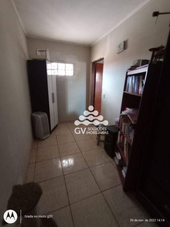 Casa à venda com 4 quartos, 125m² - Foto 4