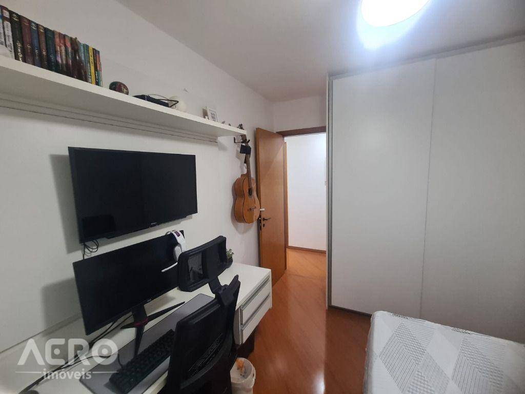 Apartamento à venda com 3 quartos, 130m² - Foto 12