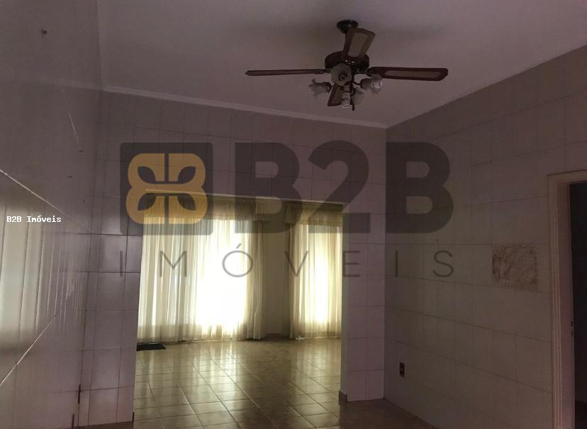 Casa à venda com 4 quartos, 280m² - Foto 11