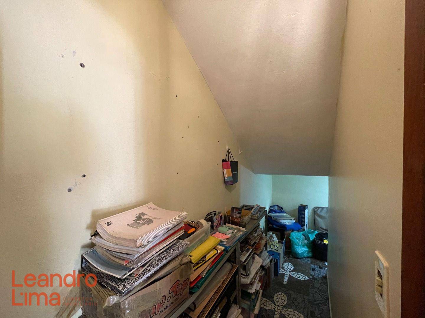 Casa à venda com 4 quartos, 350m² - Foto 17