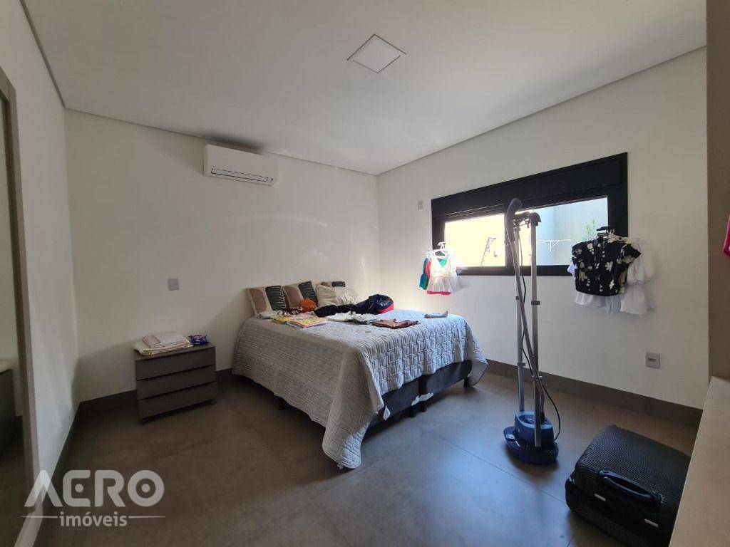 Casa à venda com 3 quartos, 600m² - Foto 46