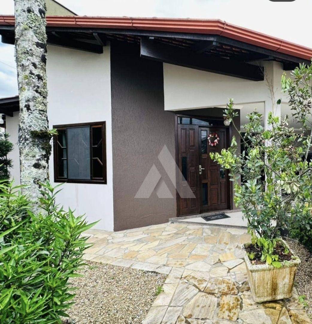 Casa, 3 quartos, 235 m² - Foto 1