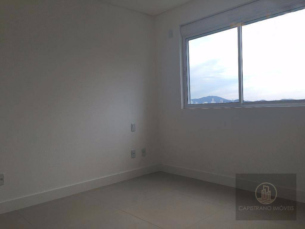 Apartamento à venda com 4 quartos, 154m² - Foto 7