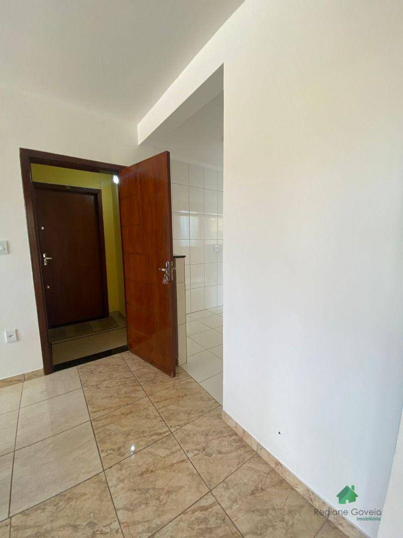 Apartamento para alugar com 2 quartos, 55m² - Foto 11