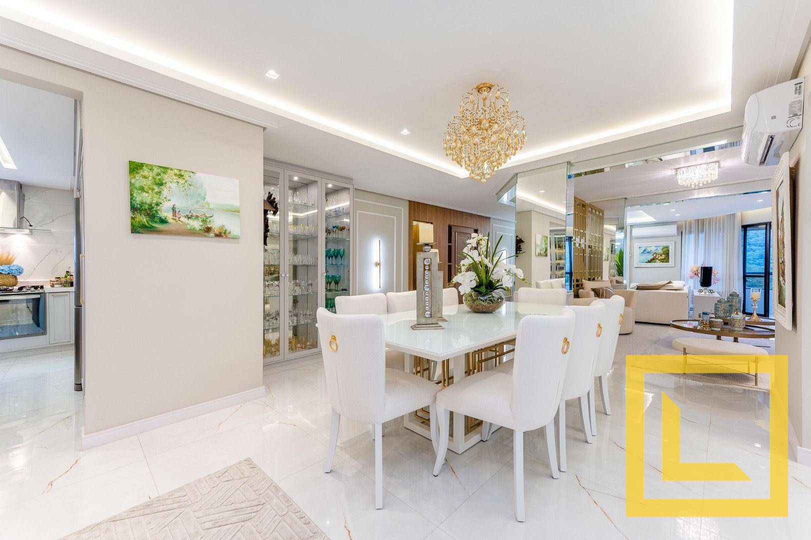 Apartamento à venda com 4 quartos, 282m² - Foto 8