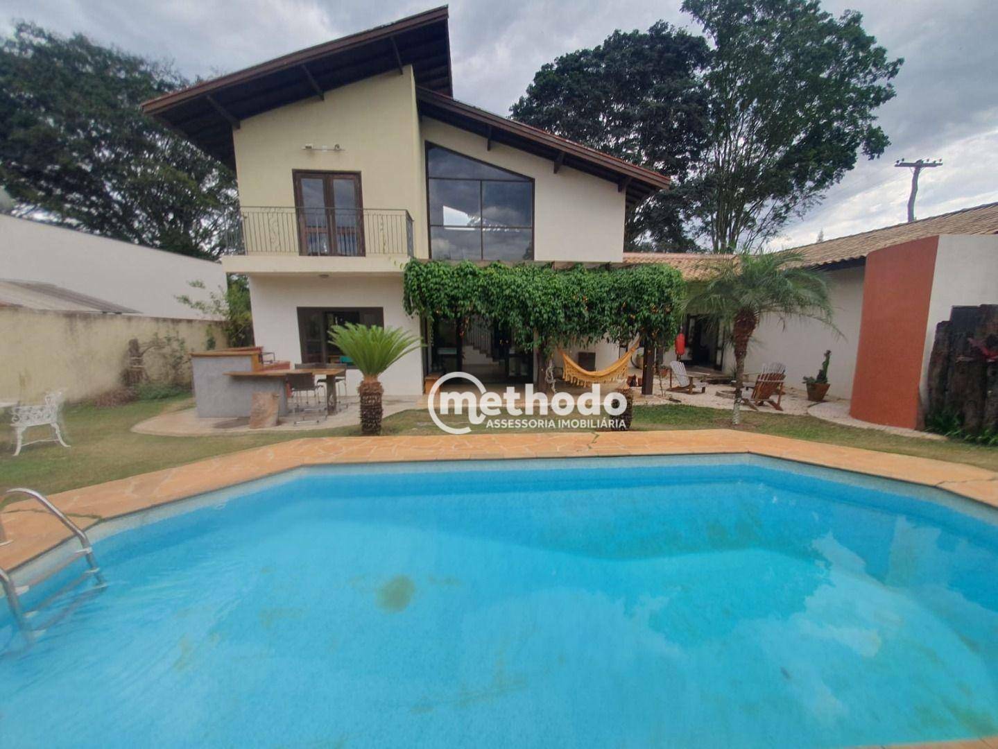 Casa de Condomínio à venda com 3 quartos, 360m² - Foto 1