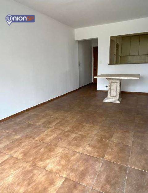 Apartamento à venda com 3 quartos, 98m² - Foto 1