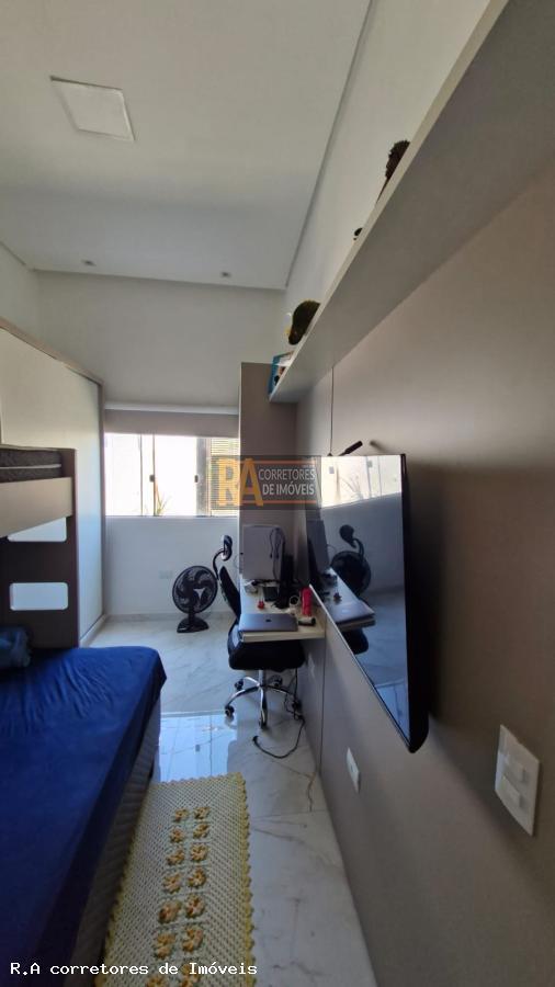 Casa à venda com 2 quartos, 1m² - Foto 9