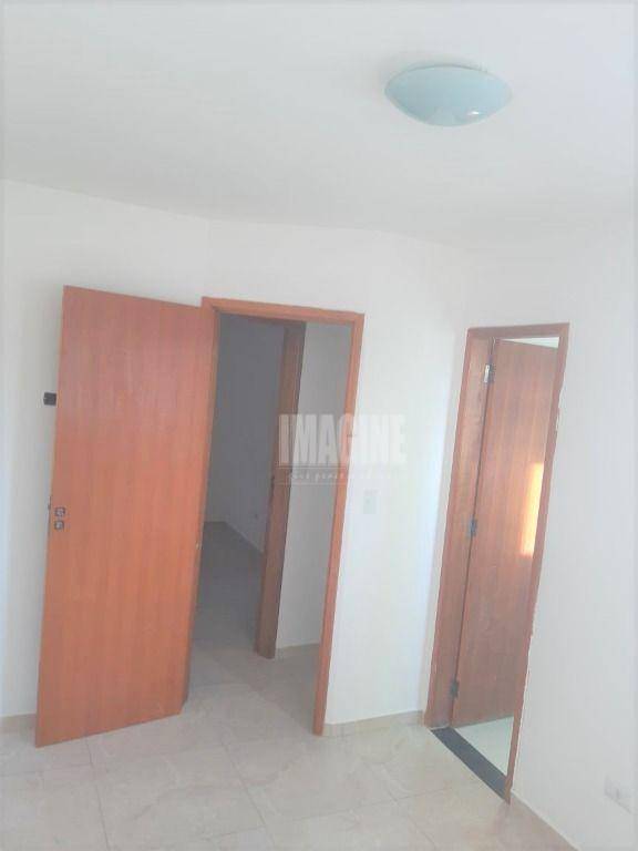 Sobrado à venda com 2 quartos, 80m² - Foto 3