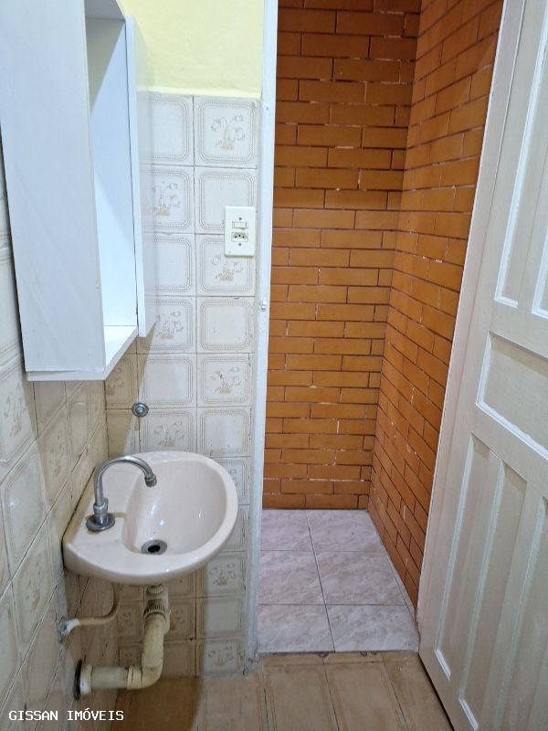 Casa à venda com 2 quartos, 125m² - Foto 12