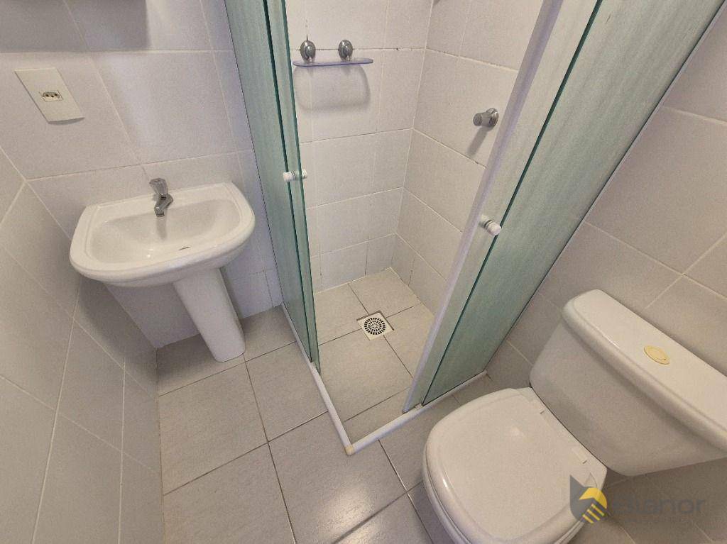 Apartamento para alugar com 2 quartos, 70m² - Foto 12