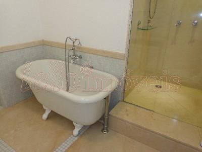 Apartamento para alugar com 3 quartos, 230m² - Foto 13