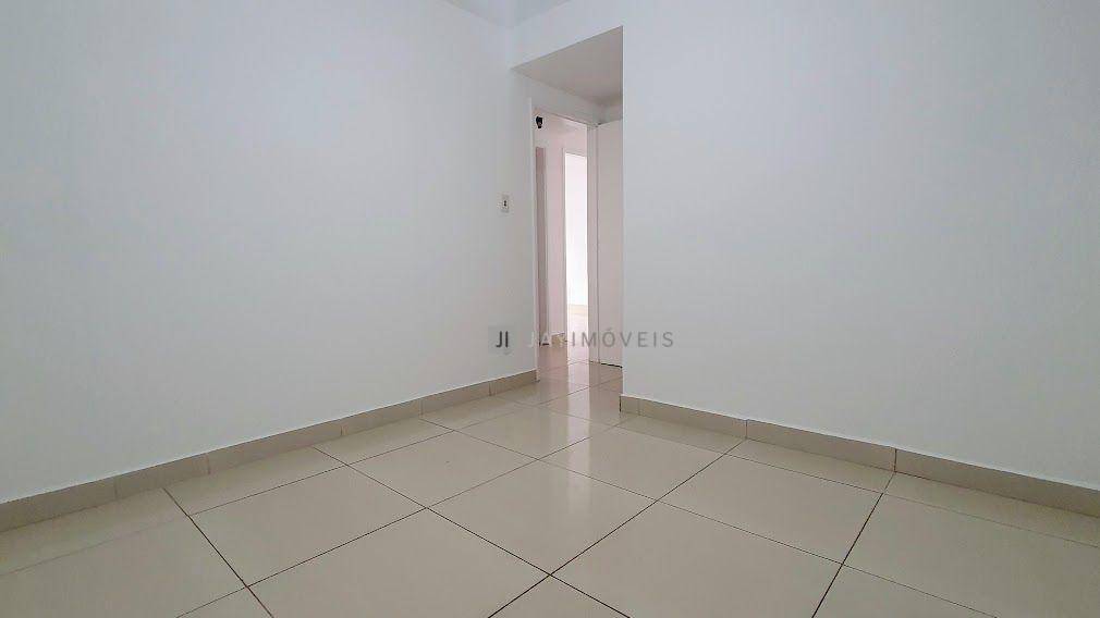 Apartamento para alugar com 3 quartos, 80m² - Foto 8