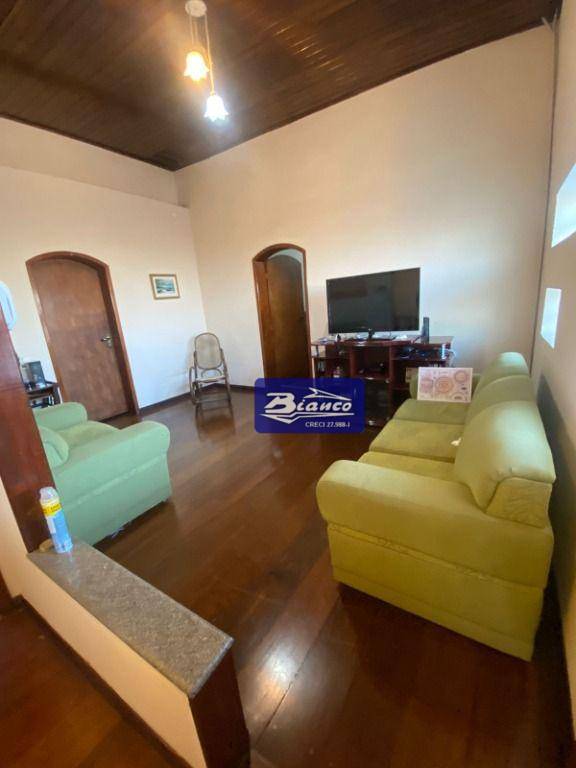 Sobrado à venda com 3 quartos, 262m² - Foto 1