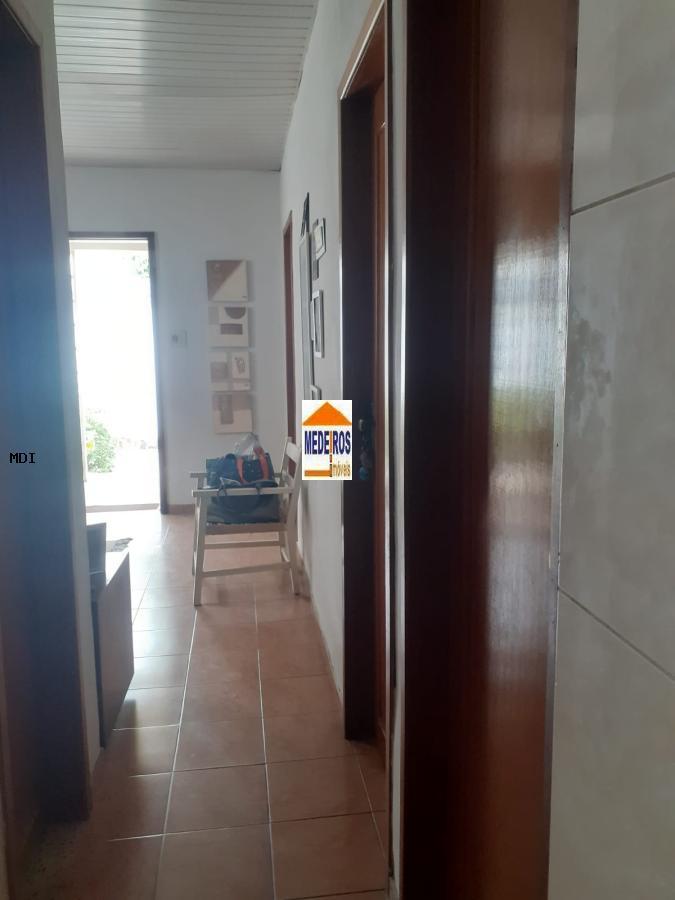 Casa à venda com 3 quartos, 190m² - Foto 3