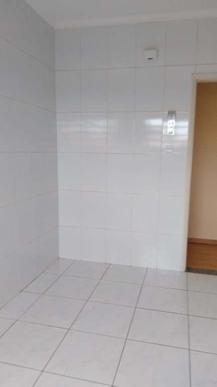 Apartamento à venda com 2 quartos, 70m² - Foto 6