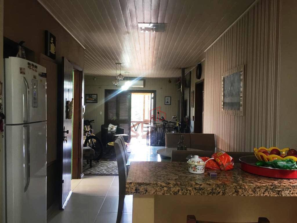 Casa à venda com 3 quartos, 215m² - Foto 14