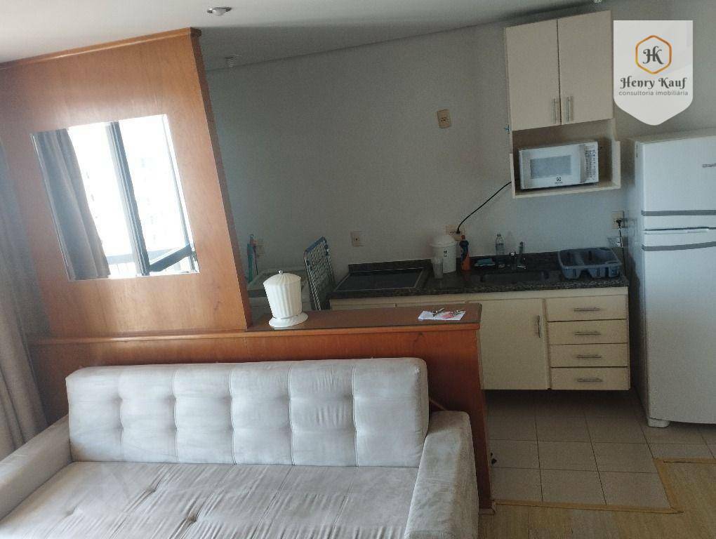 Apartamento para alugar com 1 quarto, 42m² - Foto 4