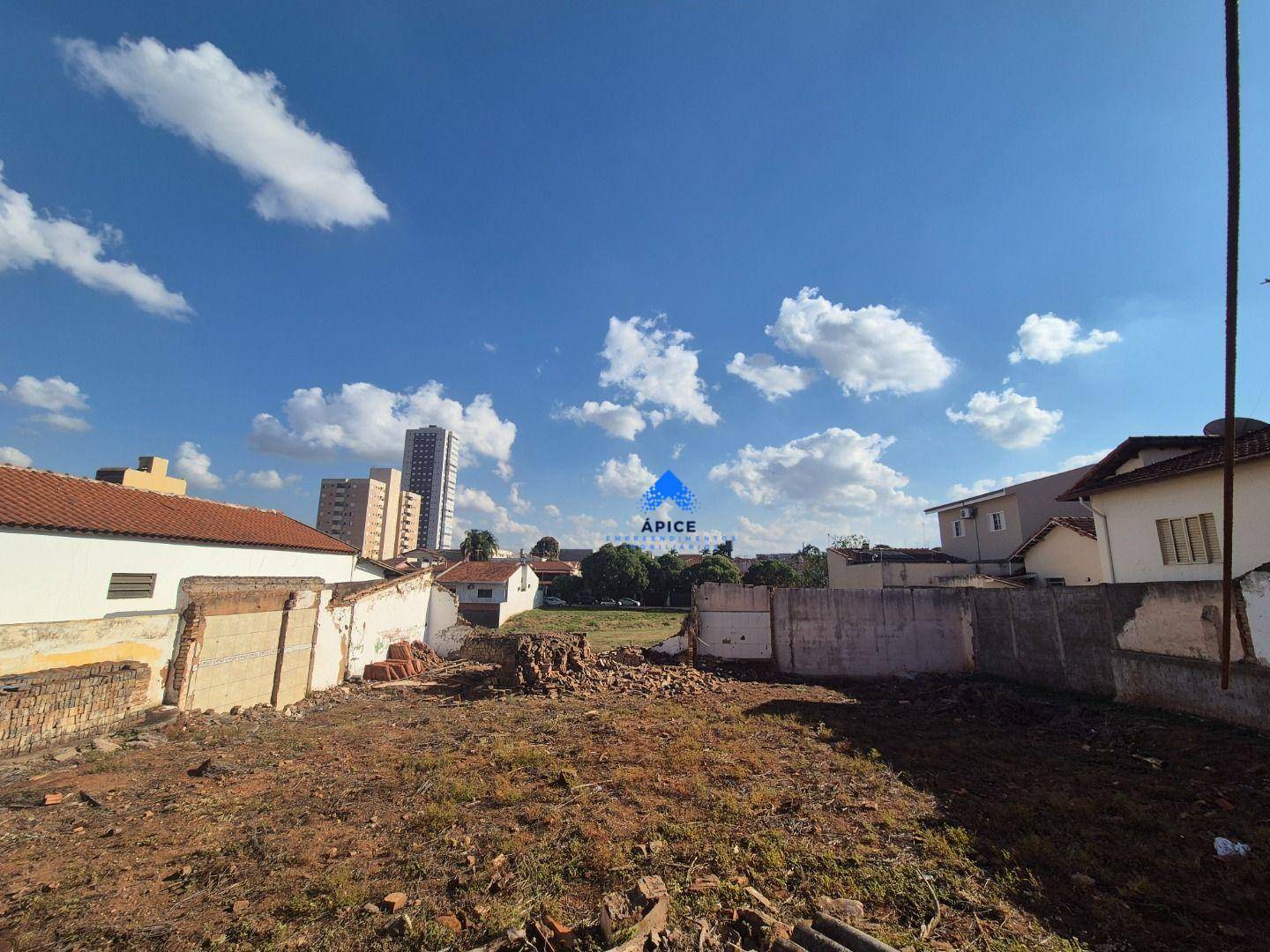 Terreno à venda, 200M2 - Foto 1