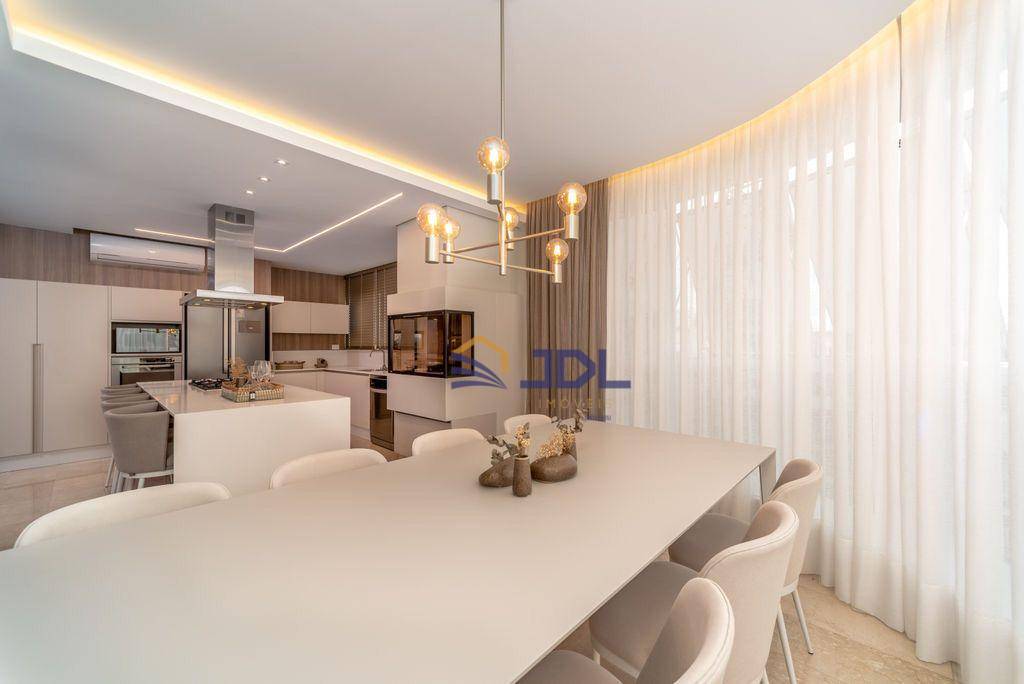 Apartamento à venda com 4 quartos, 203m² - Foto 13