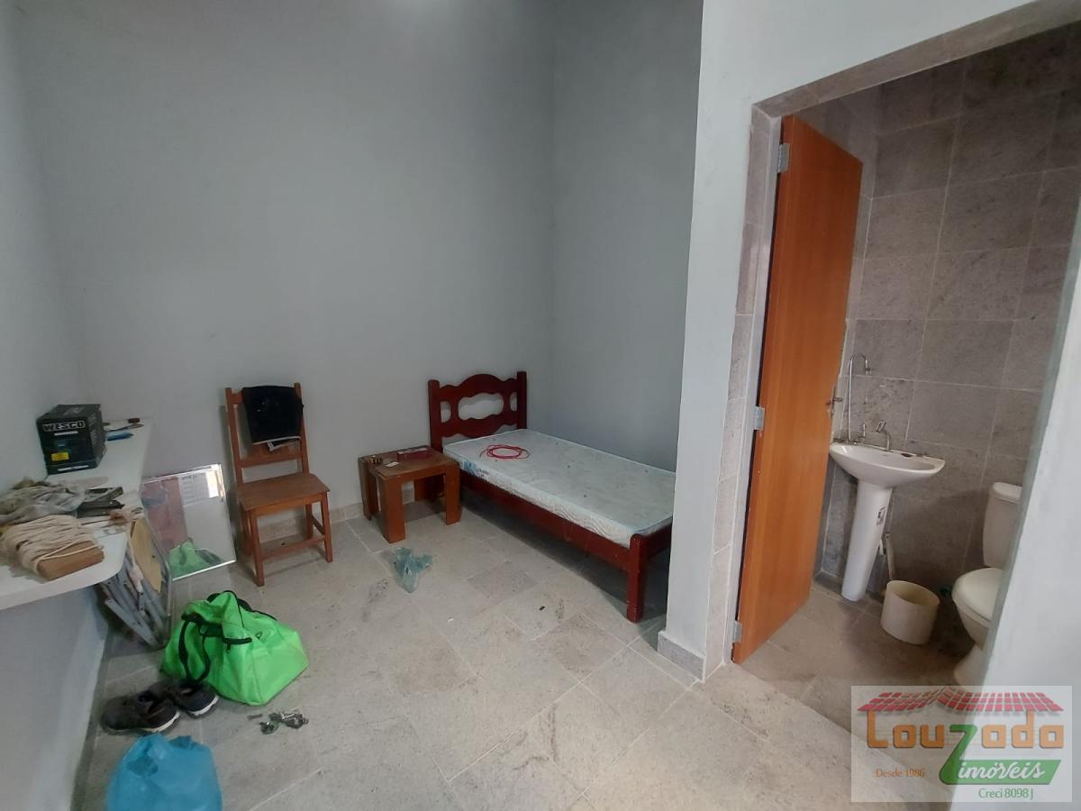 Casa para alugar com 3 quartos, 360m² - Foto 15