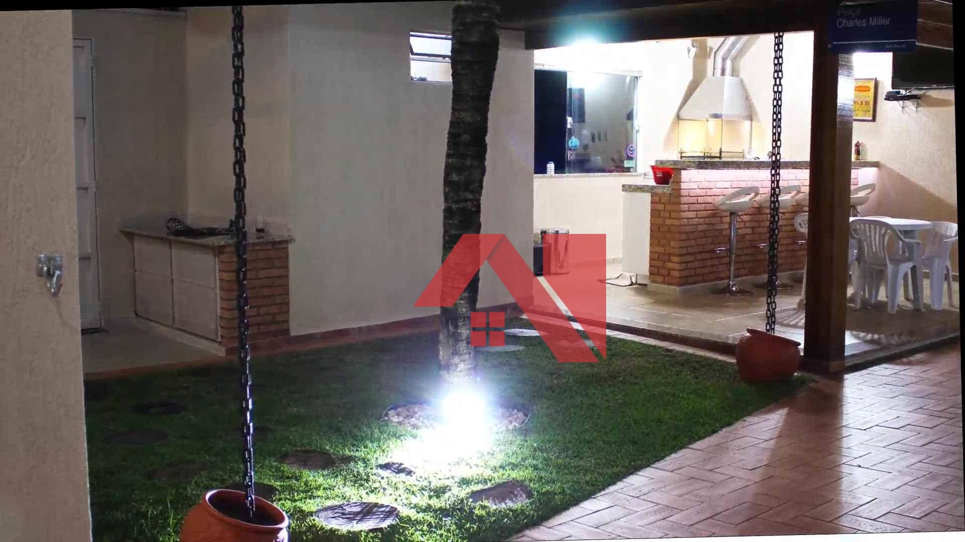 Casa à venda com 3 quartos, 201m² - Foto 2