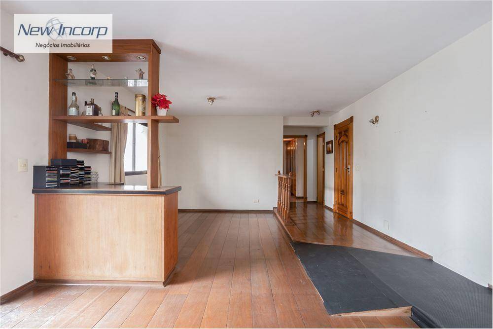 Apartamento à venda com 4 quartos, 204m² - Foto 7