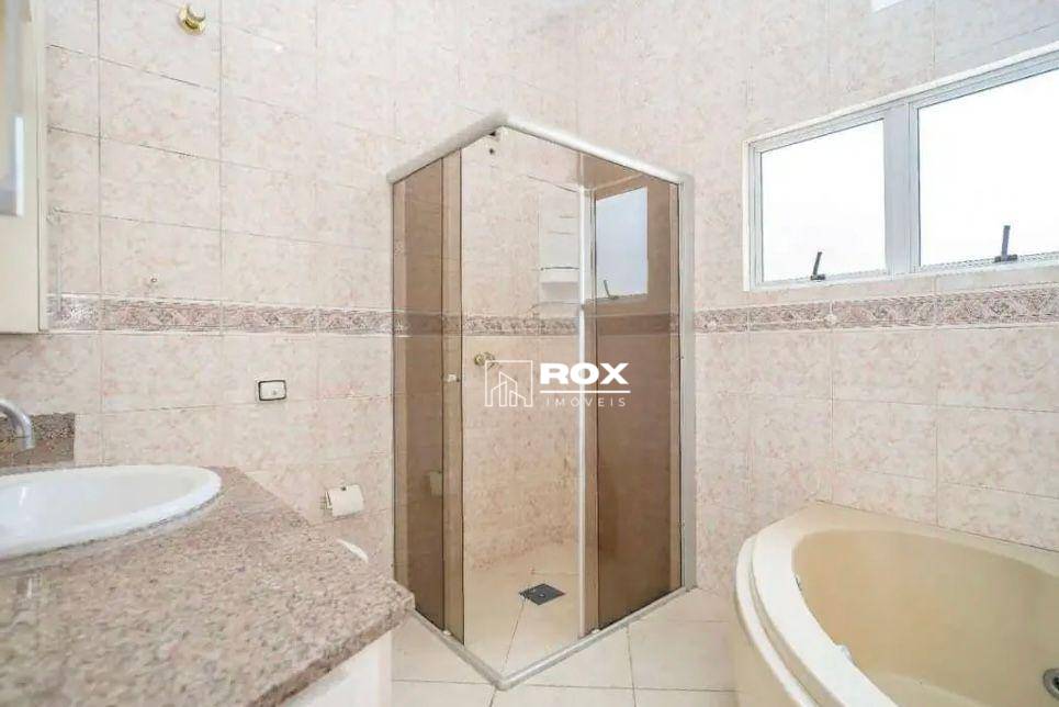 Casa para alugar com 4 quartos, 392m² - Foto 27