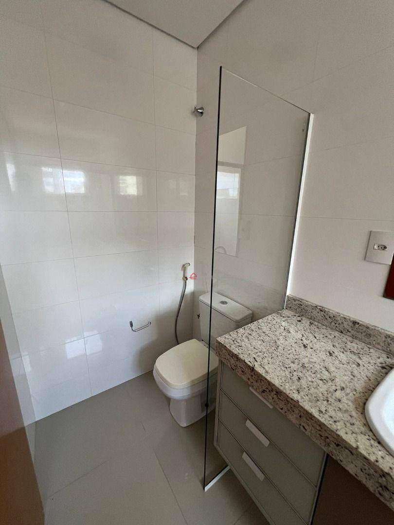 Apartamento à venda com 3 quartos, 146m² - Foto 19