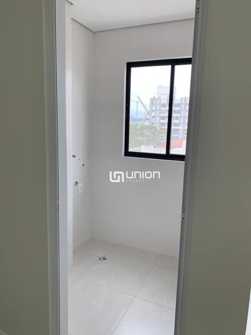 Apartamento à venda com 2 quartos, 65m² - Foto 5