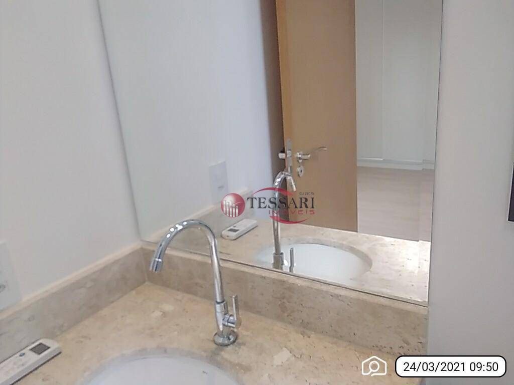 Apartamento para alugar com 2 quartos, 65m² - Foto 12