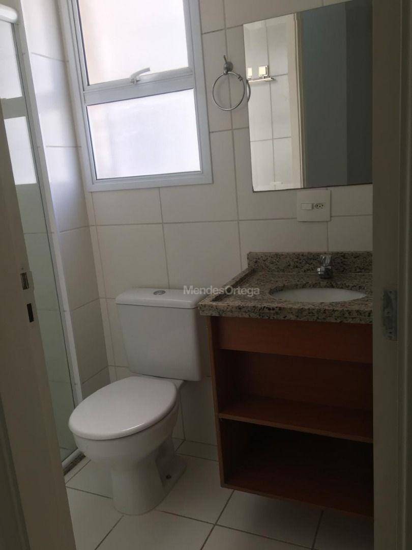 Apartamento para alugar com 3 quartos, 66m² - Foto 8