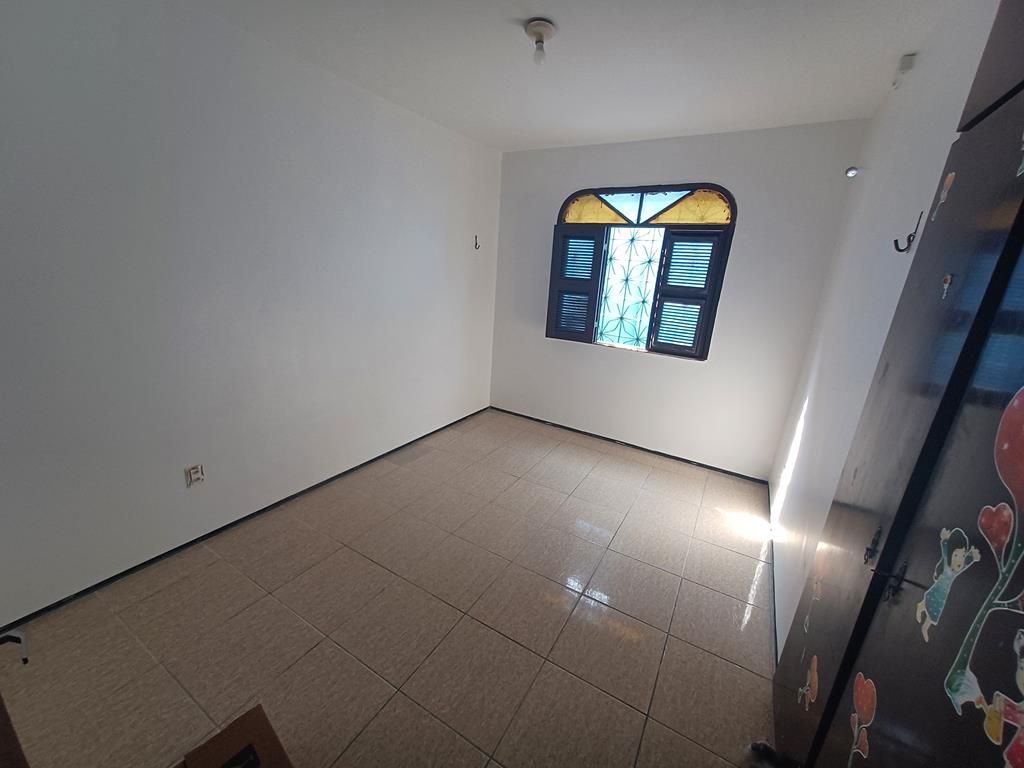 Casa para alugar com 4 quartos, 220m² - Foto 11