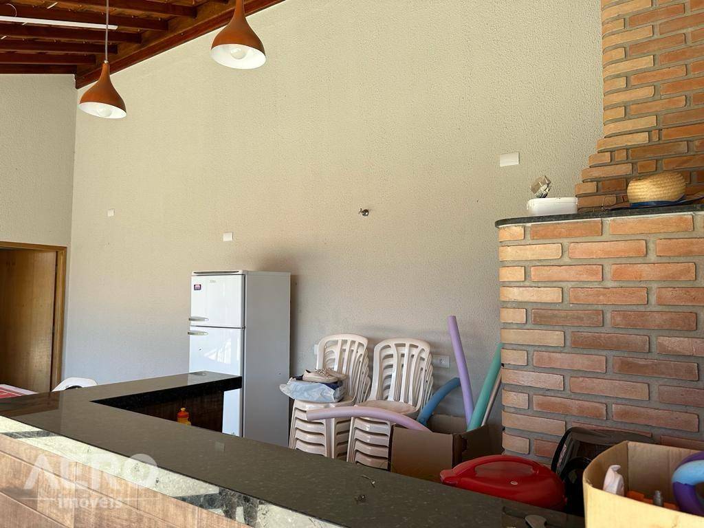 Casa à venda com 2 quartos, 180m² - Foto 5