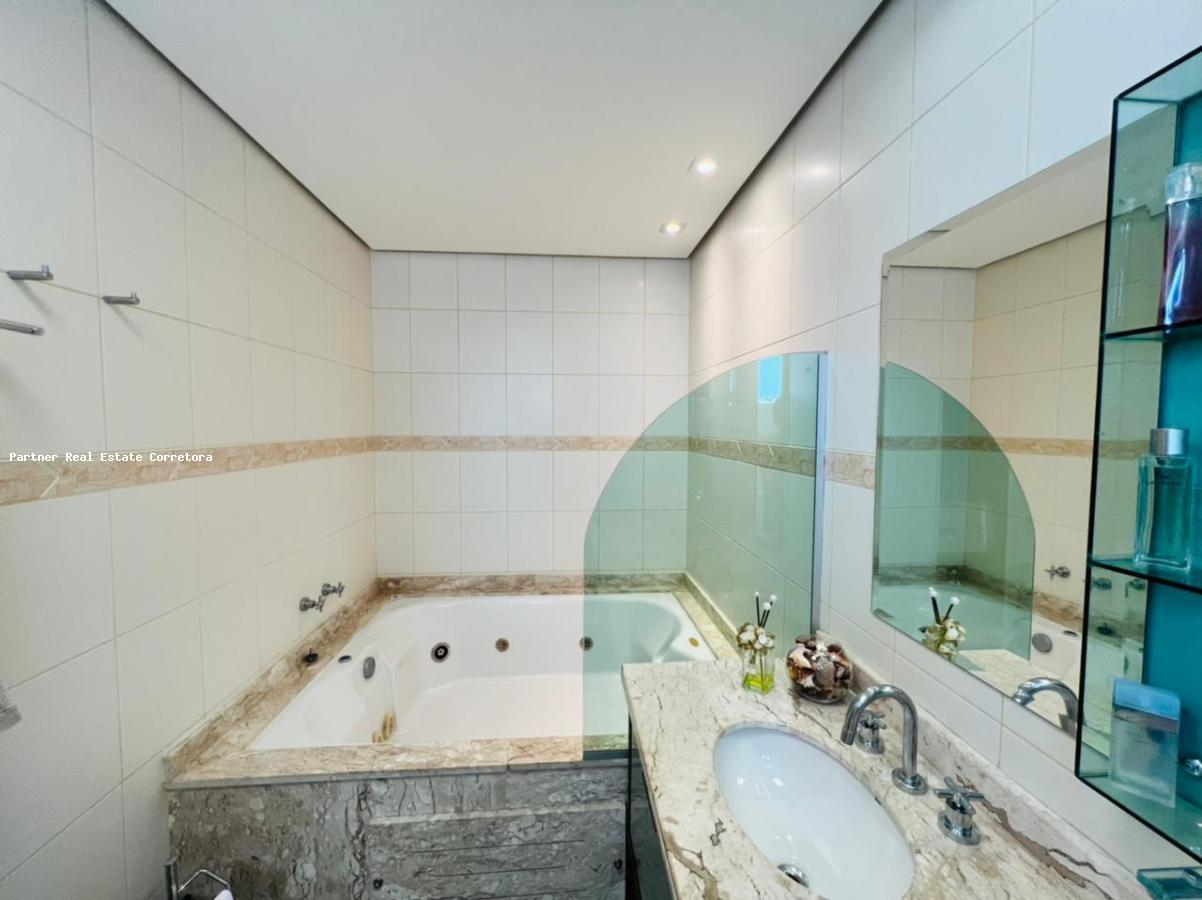 Apartamento à venda com 3 quartos, 240m² - Foto 22