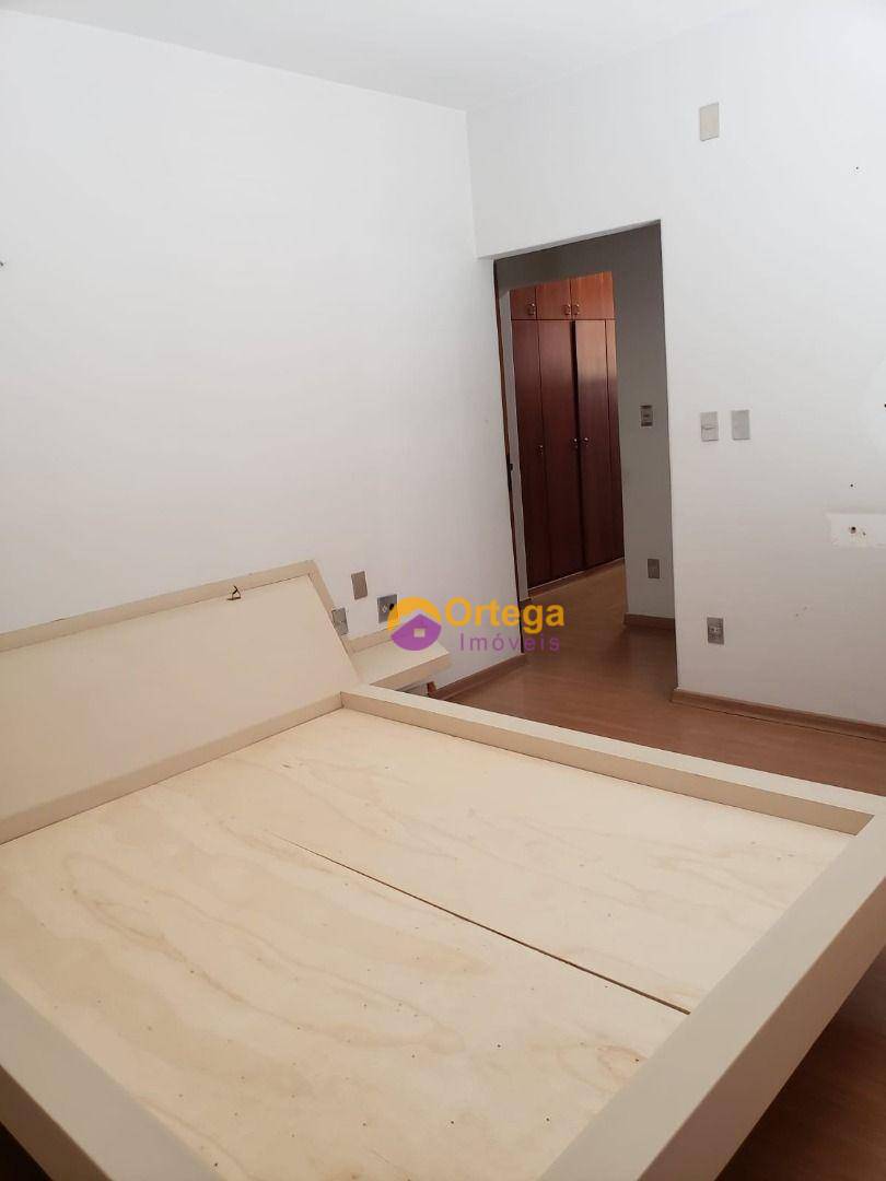 Sobrado para alugar com 5 quartos, 350m² - Foto 27