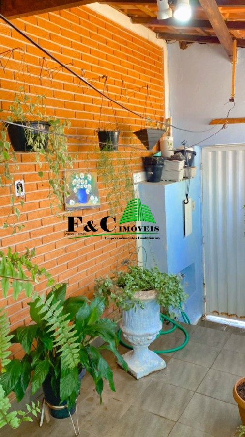 Casa à venda com 4 quartos, 166m² - Foto 3