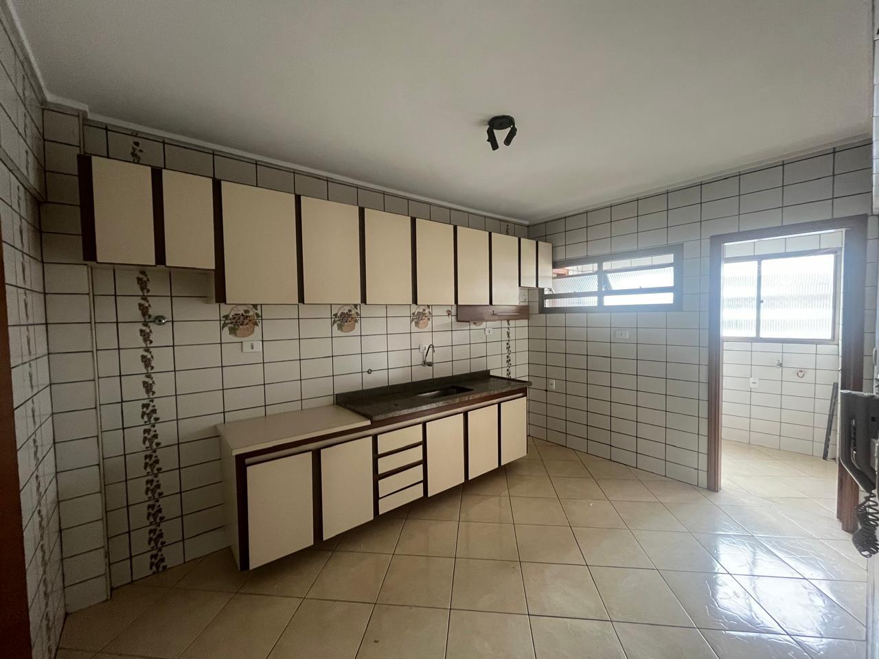 Apartamento para alugar com 2 quartos, 80m² - Foto 12