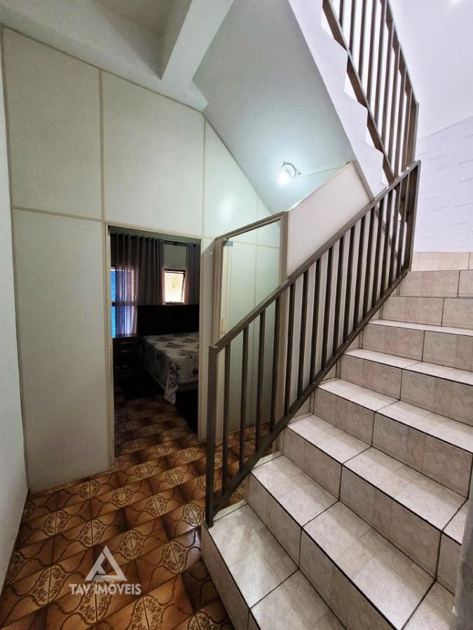 Casa à venda com 5 quartos, 294m² - Foto 9