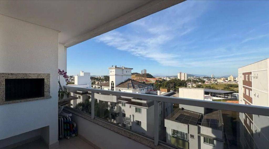 Apartamento à venda com 3 quartos, 85m² - Foto 2
