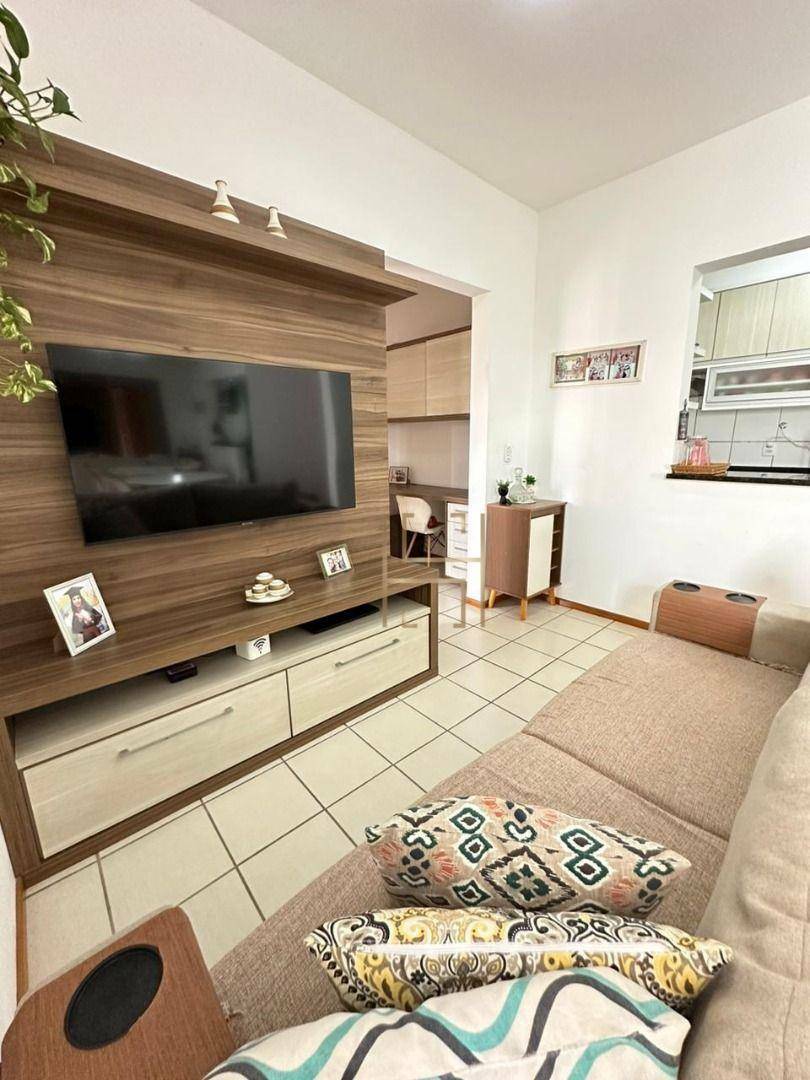 Apartamento à venda com 2 quartos, 68m² - Foto 1