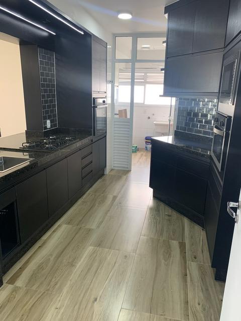 Apartamento para alugar com 2 quartos, 114m² - Foto 8