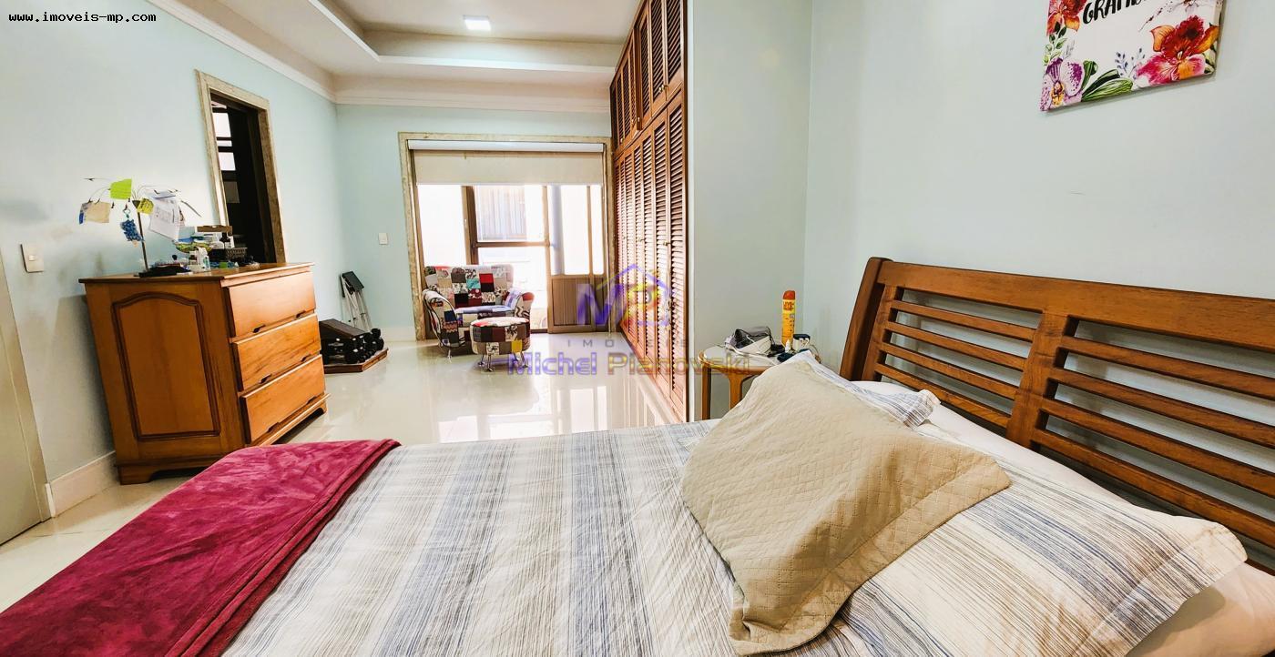 Casa de Condomínio à venda com 3 quartos, 240m² - Foto 18