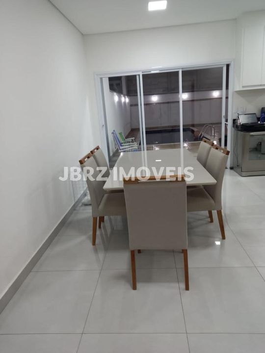 Casa à venda com 3 quartos, 135m² - Foto 2