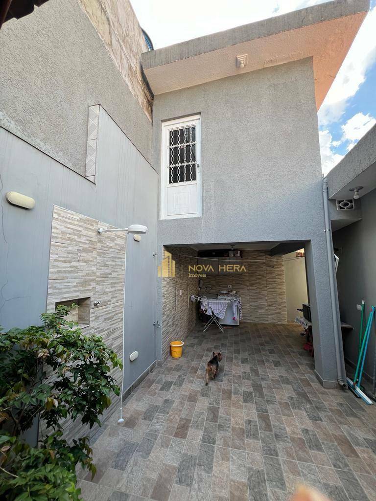 Casa à venda com 3 quartos, 190m² - Foto 2