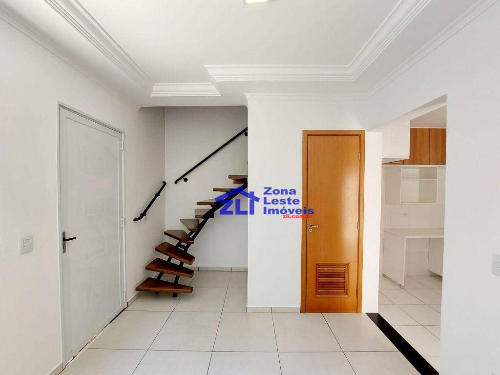 Sobrado para alugar com 2 quartos, 64m² - Foto 3