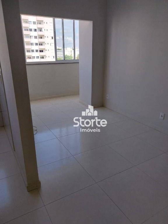 Apartamento à venda com 2 quartos, 57m² - Foto 3